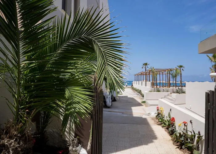 Chrispa's House Beachfront Bliss & Stunning Views * Rethymno