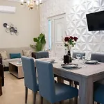 Chrispa's House Beachfront Bliss & Stunning Views 50m From The Apartmán
