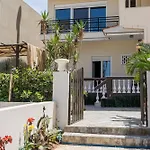 Apartmán Chrispa's House Beachfront Bliss & Stunning Views 50m From The Rethymno