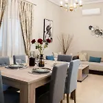 Chrispa's House Beachfront Bliss & Stunning Views 50m From The *