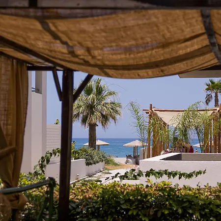 Chrispa's Seaside House Апартаменты