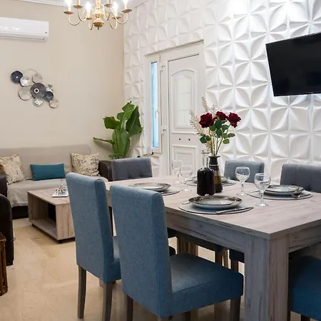 Chrispa's House Beachfront Bliss & Stunning Views 50m From The Appartement