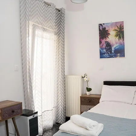 Appartement Chrispa's House Beachfront Bliss & Stunning Views *