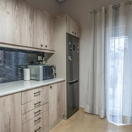 Chrispa's Seaside House Apartament