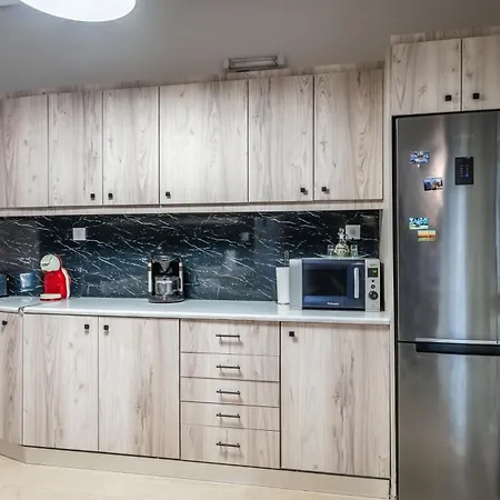 דירה Chrispa's House Beachfront Bliss & Stunning Views