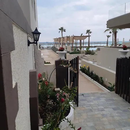 Chrispa's Seaside House Apartament