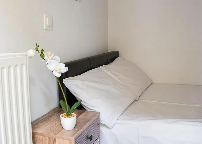 Apartment Chrispa's House Beachfront Bliss & Stunning Views *