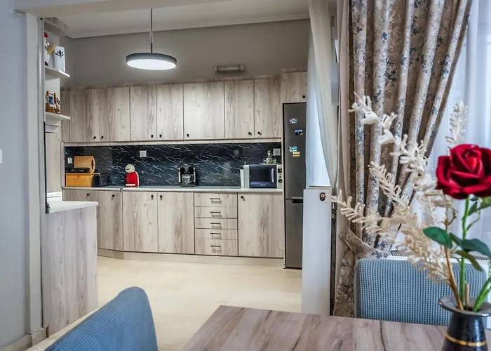 Chrispa's House Beachfront Bliss & Stunning Views Апартаменты