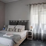 Chrispa's House Beachfront Bliss & Stunning Views 50m From The *