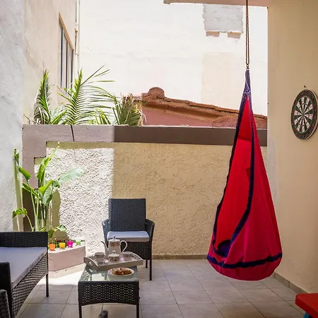 Chrispa's House Beachfront Bliss & Stunning Views 50m From The Apartamento