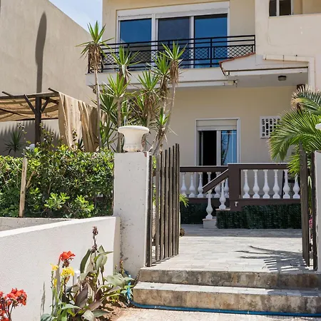 Apartament Chrispa's House Beachfront Bliss & Stunning Views 50m From The Retimno