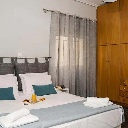 Chrispa's House Beachfront Bliss&stunning Views