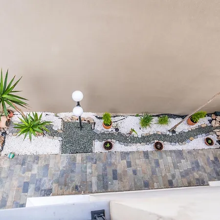 Chrispa's House Beachfront Bliss & Stunning Views 50m From The *