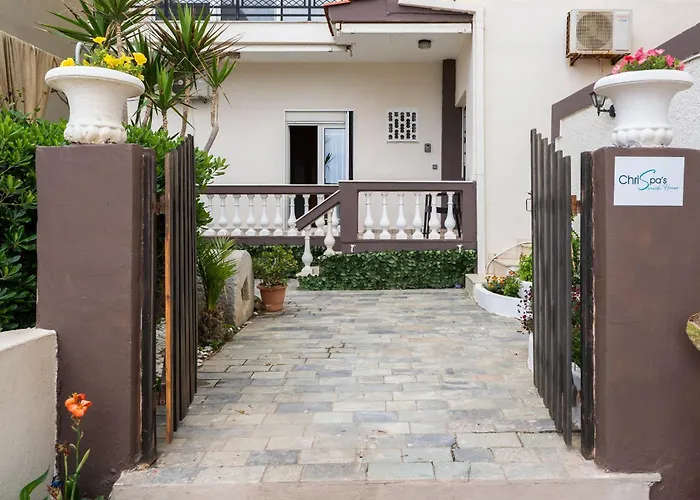 Chrispa's House Beachfront Bliss & Stunning Views Apartamento *